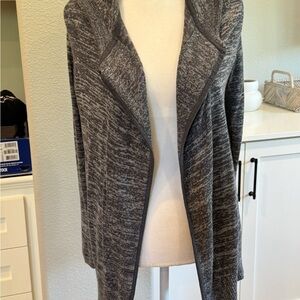 LULULEMON SWEATER 4